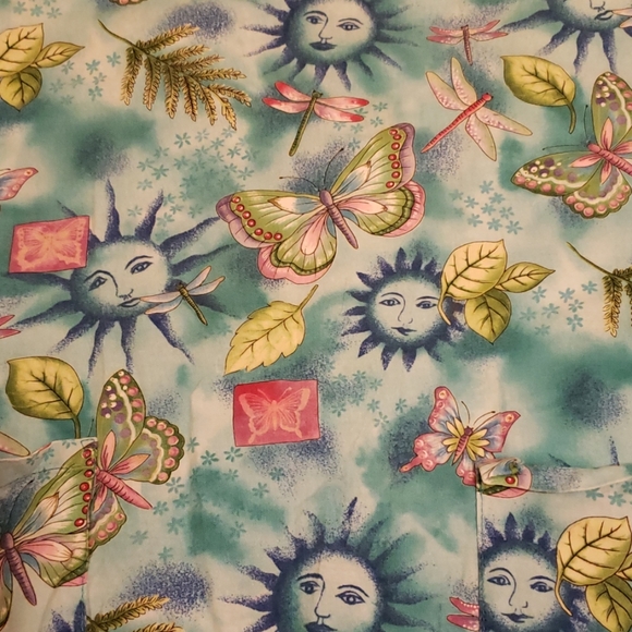 Scrub top - Picture 2 of 4